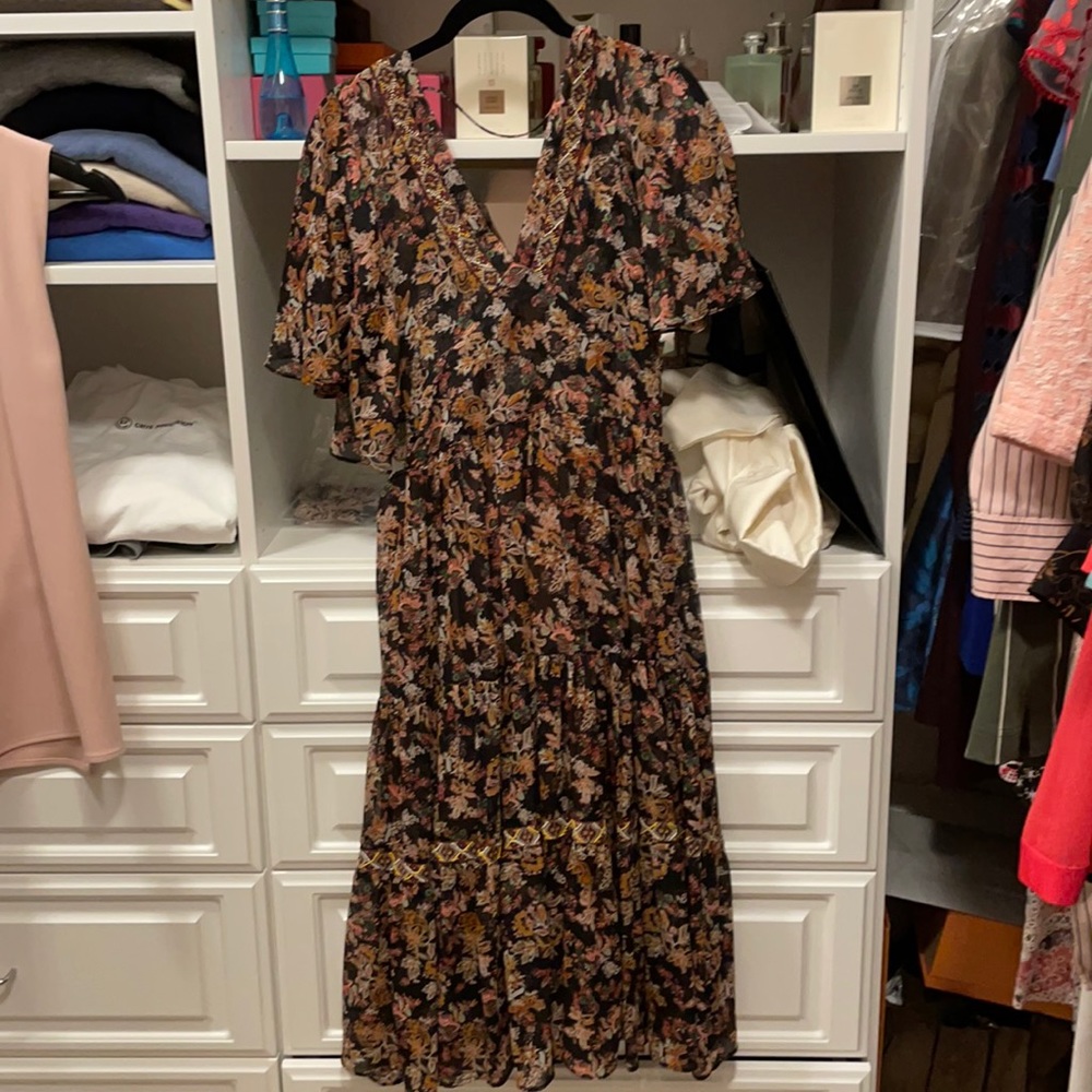 V neck dress